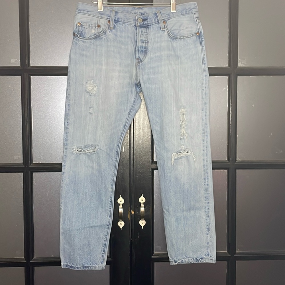 Levi’s 501 CT custom tapered button fly distressed light denim jeans 29 x 32